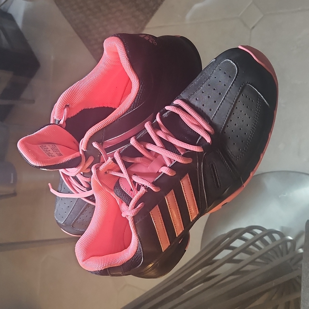 Men's Addidas Sneakers 9.5